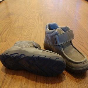 Boy's Ecco Chukka Boots size 27